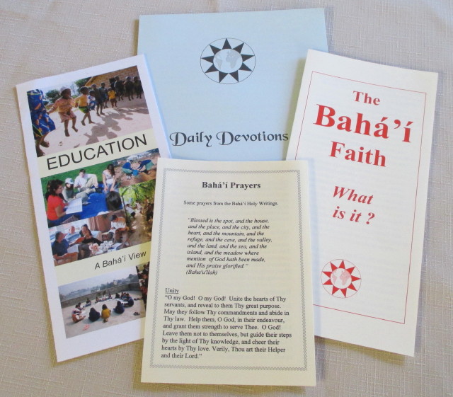 Leaflets Warwick Baha I Bookshop